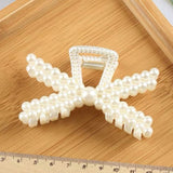 Elegant Pearls Beads Hairpin