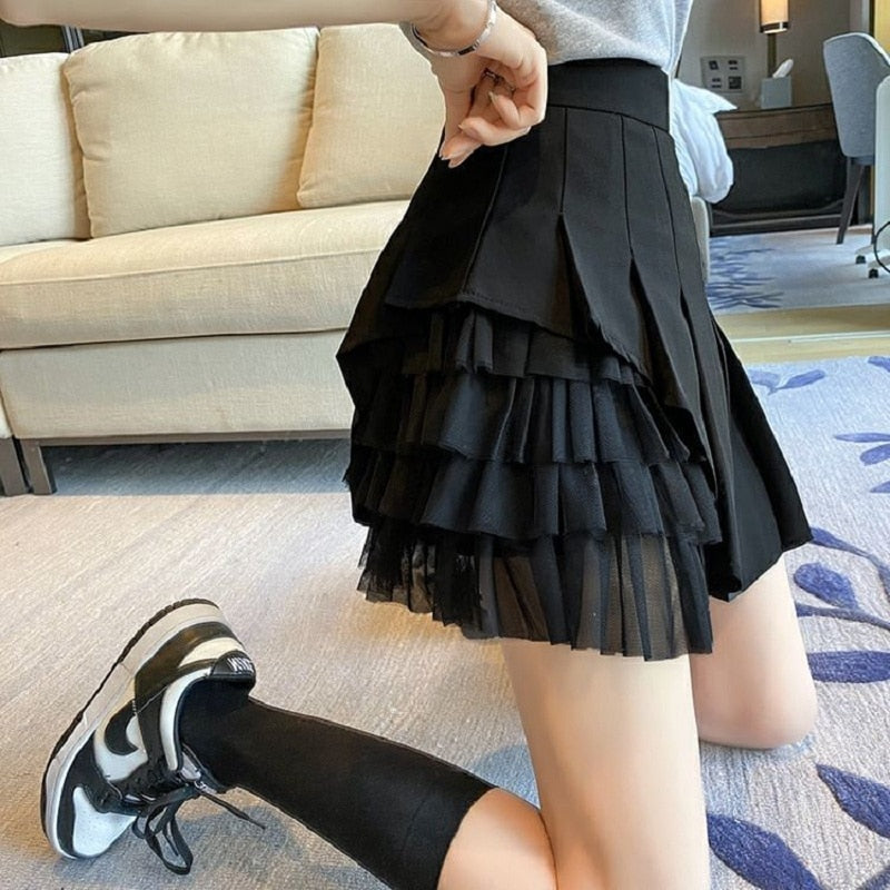 Mesh Patched Pleated Skirts