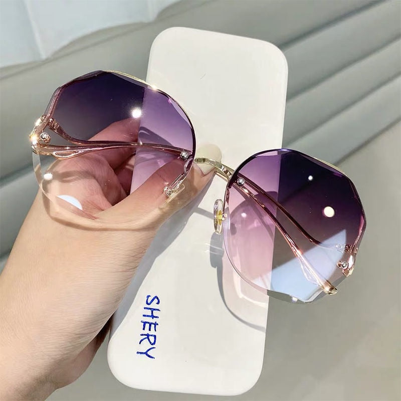 Women Metal Curved Sunglasses