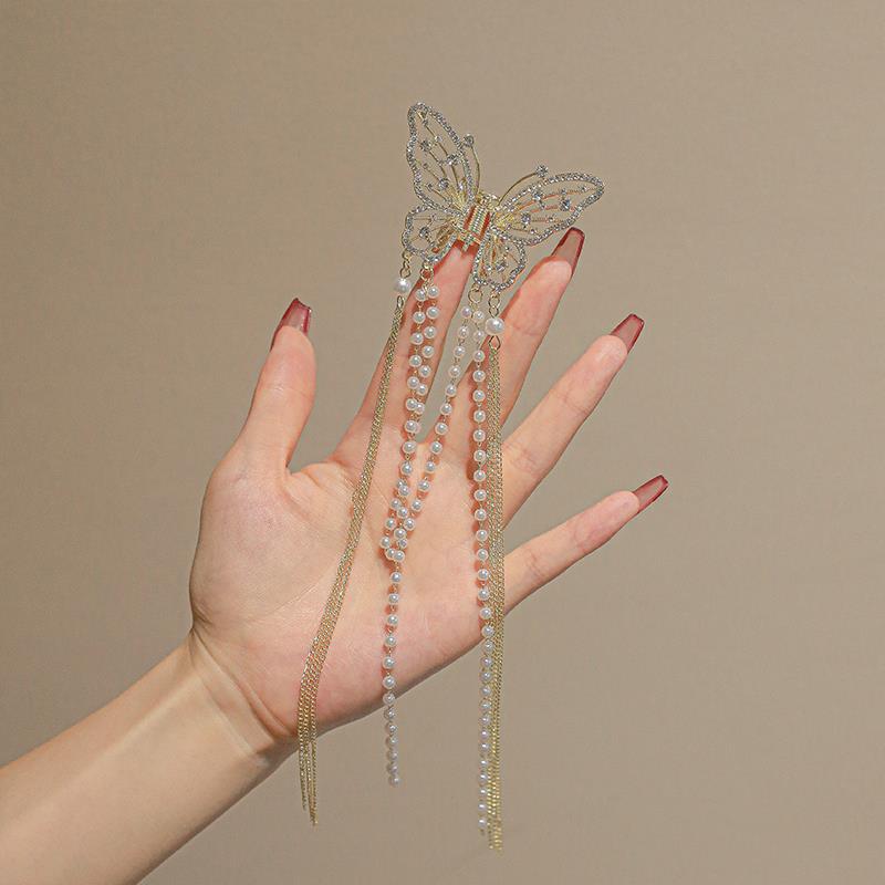 Female Butterfly Pearl Tassel Hair Claw